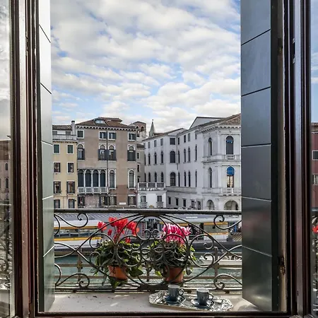 Rialto Grand Canal By Wonderful Italy