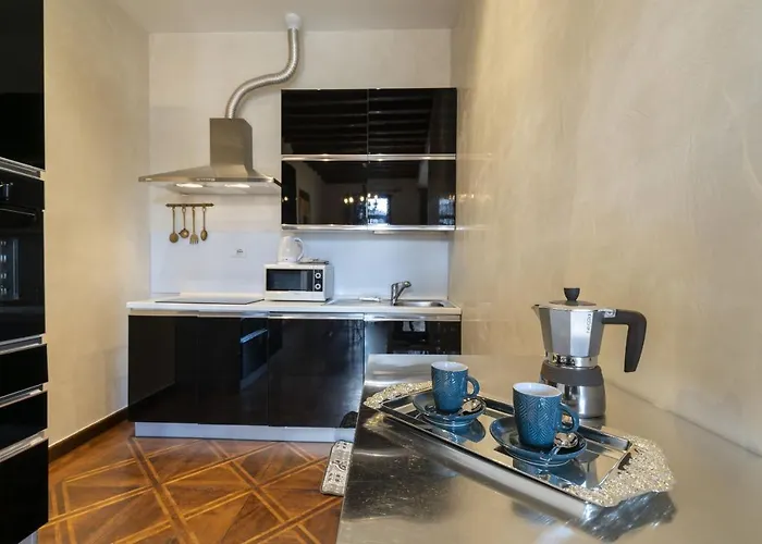 Rialto Grand Canal By Wonderful Italy Venezia