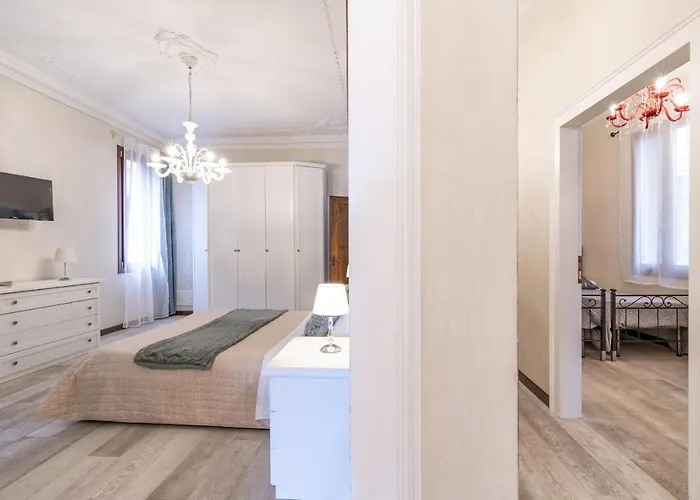 Rialto Grand Canal By Wonderful Italy