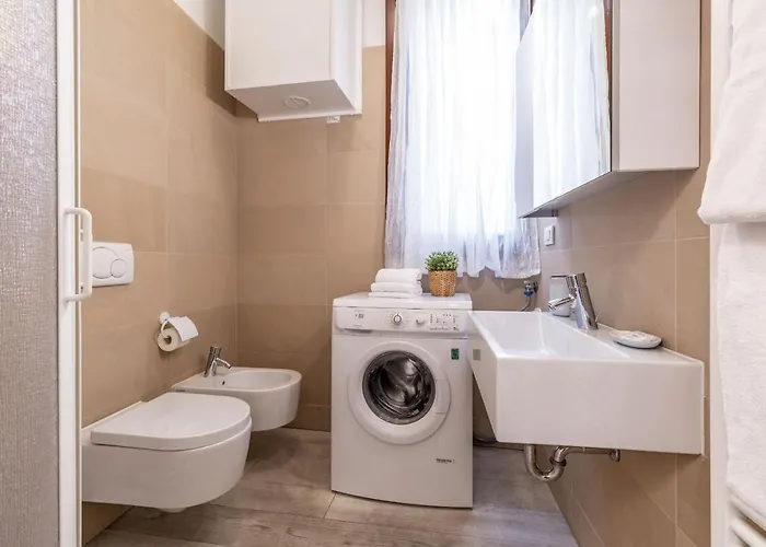 Rialto Grand Canal By Wonderful Italy * Venezia