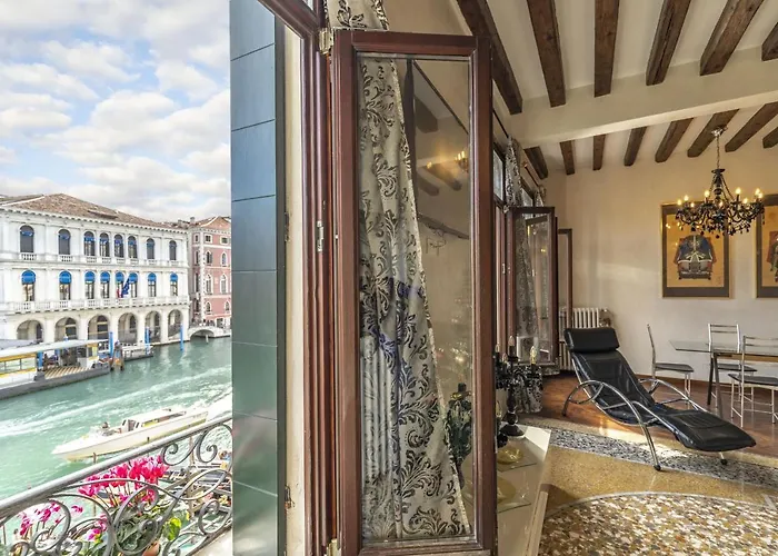 Rialto Grand Canal By Wonderful Italy * Venezia