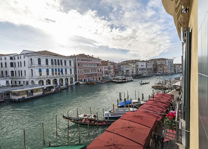 Rialto Grand Canal By Wonderful Italy Venezia