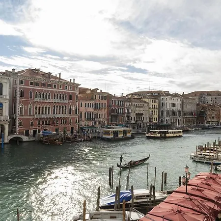 Rialto Grand Canal By Wonderful Italy * 威尼斯